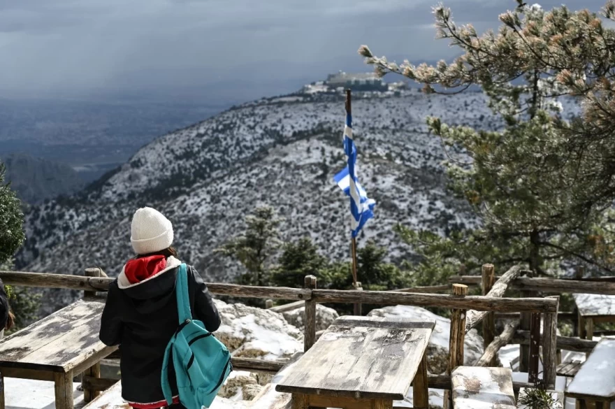 Χιόνια στο καταφύγιο της Πάρνηθας