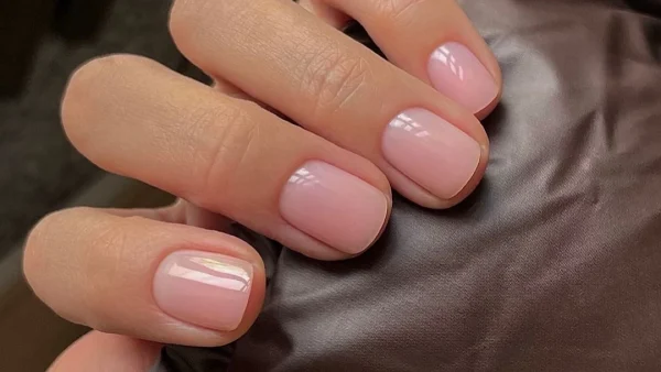 Soap nails: Ανακάλυψε τη νέα τάση στο μανικιούρ που θα βλέπεις παντού το 2024!