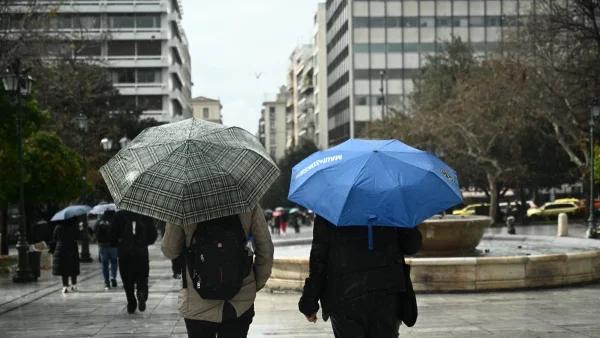 Καιρός 27/2: Συνεχίζουν οι ισχυρές βροχές και οι καταιγίδες - Πότε θα εξασθενήσουν τα φαινόμενα;