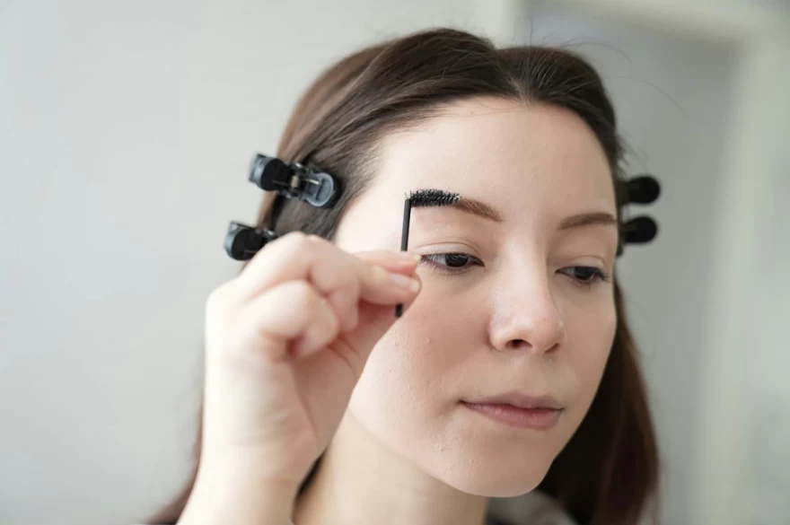 eyebrow_shaping