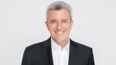 Ενώπιος Ενωπίω: Μία πρωταγωνίστρια με τον σύζυγό της στο πλατό του Νίκου Χατζηνικολάου