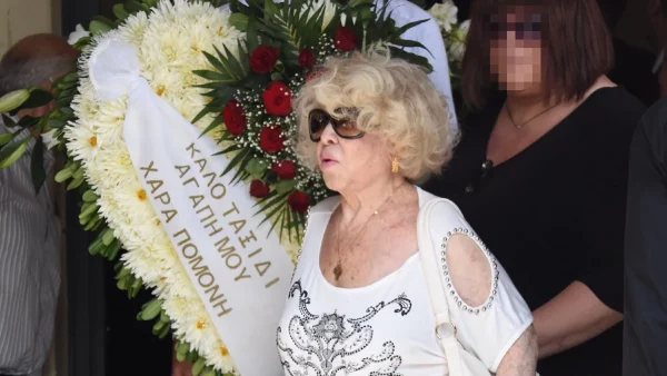 Καίτη Γκρέυ: «Η κατάσταση της είναι...» - Η αποκάλυψη της φίλη της για τις κρίσιμες στιγμές της στη ΜΕΘ