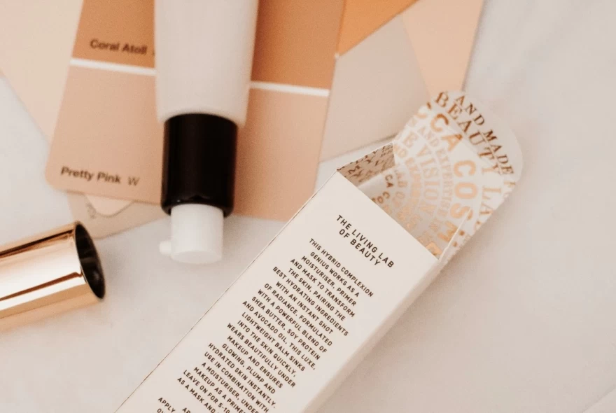makeup_bottle