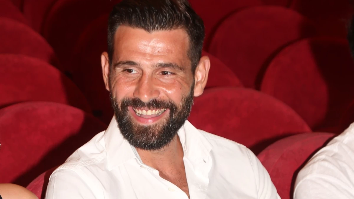 Μιχάλης Μουρούτσος: Εξελίξεις για την κατάσταση της υγείας του - Φωτογραφίες πριν μπει στο χειρουργείο με τη σύντροφό του δίπλα