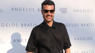 Παντελής Τουτουντζής: Αγκαλιά με τον σύντροφό του & τα δύο τους παιδιά - Η πρώτη αντίδραση μετά την ψήφιση του νομοσχεδίου για ομόφυλα ζευγάρια