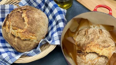 Εύκολο παραδοσιακό ψωμί με 5 υλικά - Δεν θέλει ζύμωμα