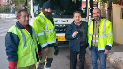 Σπύρος Μπιμπίλας - Έχασε το κινητό του σε φρεάτιο και απευθύνθηκε σε Αστυνομία, Πυροσβεστική, Δήμο και ΕΥΔΑΠ για να το βρει: «Αυτό είναι το τραγελαφικό»
