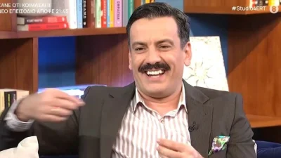 Θάνος Κιούσης: «Πήγα πρώτα να ζητήσω το χέρι της από τη γιαγιά της, ντυμένος ναύαρχος, με...» - Ο γάμος με την 27χρονη Ιωάννα και τα δύο παιδιά τους