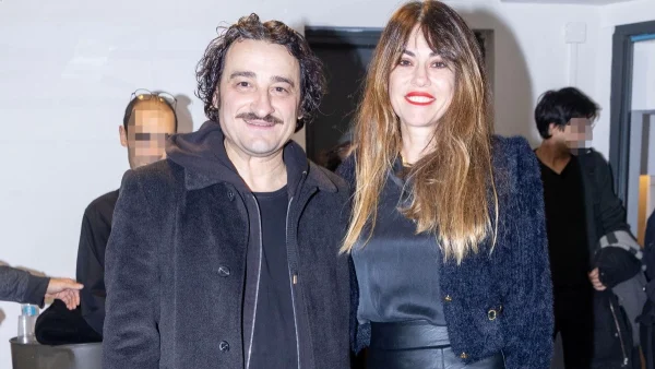 Ο Βασίλης Χαραλαμπόπουλος για τη σύζυγό του Λίνα Πρίντζου: «Δεν σκεφτόμαστε τα χρόνια, γελάμε ακόμα»