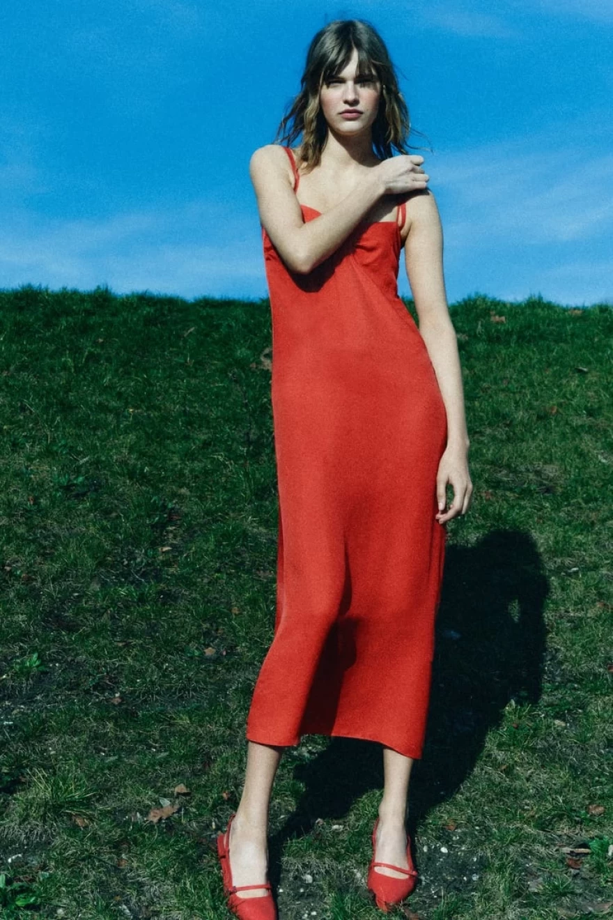 zara φόρεμα