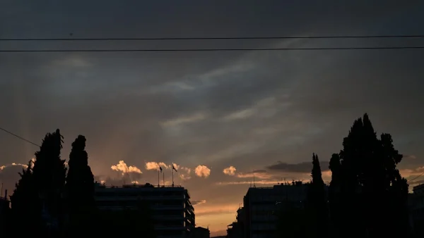 Αίθριος καιρός στην μισή χώρα, βροχές και καταιγίδες στην υπόλοιπη - Η πρόγνωση της ΕΜΥ
