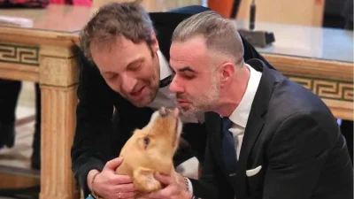 Αύγουστος Κορτώ: «Ο γάμος με τον σύντροφό μου ήταν ένα όνειρο που εκπληρώθηκε»