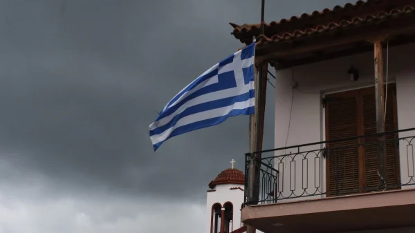 Καιρός 1/3: Με ισχυρές βροχές, καταιγίδες και χιόνια κάνει είσοδο ο Μάρτιος - Πέφτει η θερμοκρασία