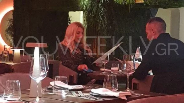 Κωνσταντίνα Σπυροπούλου: Για φαγητό με τον Βασίλη Σταθοκωστόπουλο - Χάιδευαν την φουσκωμένη της κοιλίτσα