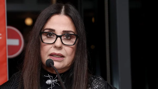 Μαρία Τζομπανάκη: Στο δικαστήριο για την υπόθεση βιασμού ηθοποιού από σκηνοθέτη - Αρνήθηκε να μιλήσει στις κάμερες