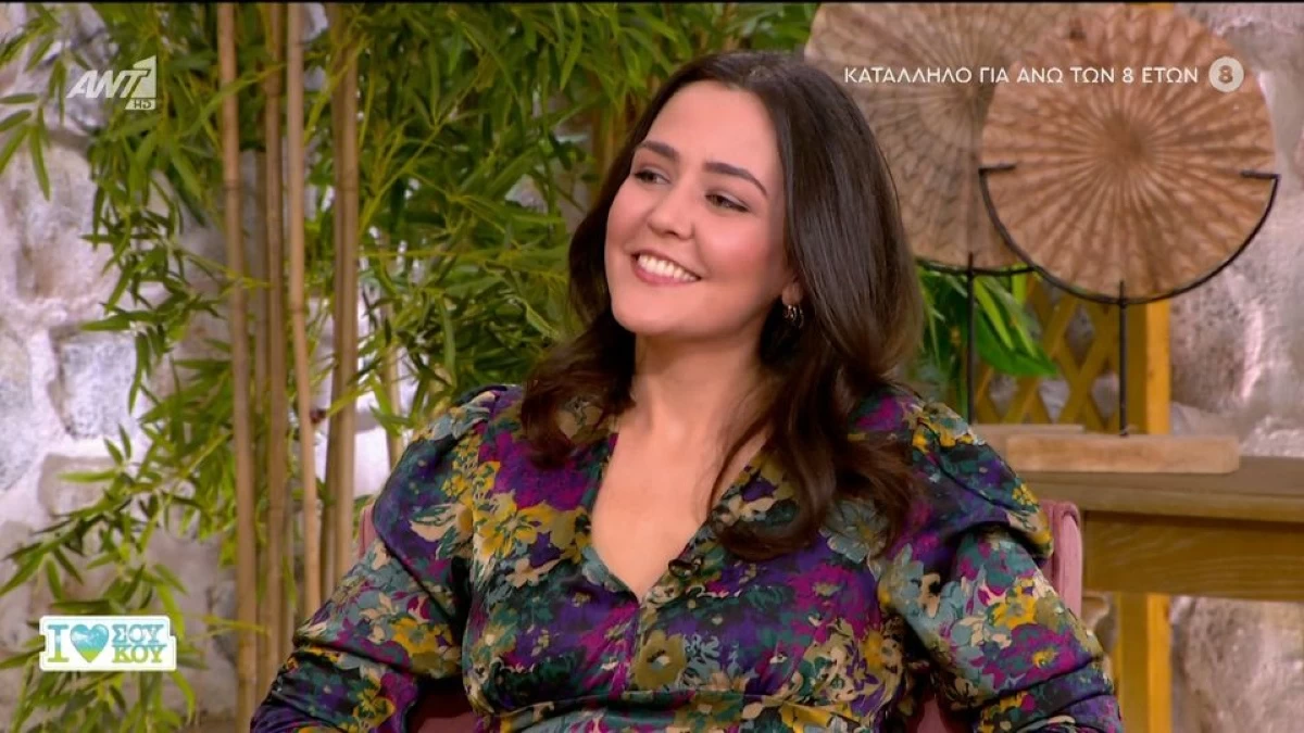 Μαριάννα Κιμούλη: «Σκέφτηκα να μην κρατήσω το επίθετο του...» - Η εξομολόγησή της για την σχέση της με τον πατέρα της Γιώργο Κιμούλη