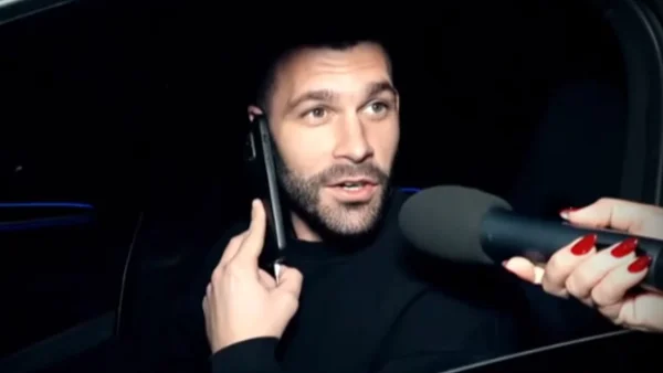 Στάθης Σχίζας: «Μήπως είμαι εγώ; Θα σας πω...» - Ερωτηματικά με την απάντησή του για το μυστικό ζευγάρι του J2US