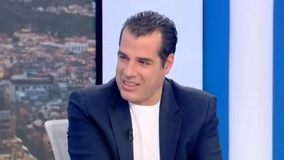 Ξεσπά ο Θάνος Πλεύρης για την παρέλαση του Στέφανου Κασσελάκη: «Να τον βάζαμε μήπως να κρατάει και την σημαία;»
