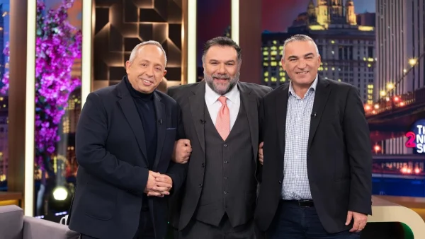 The 2Night Show: Ένα «αταίριαστο» δίδυμο απόψε (5/3) στον Γρηγόρη Αρναούτογλου