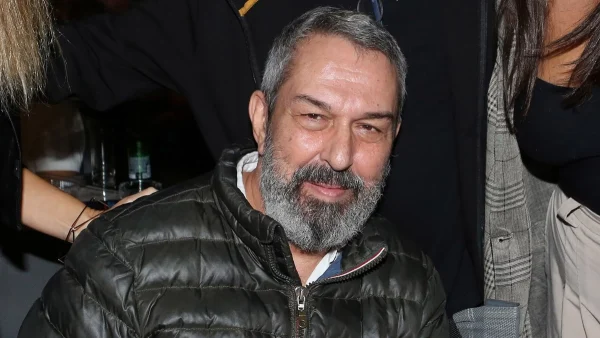 Χρήστος Χατζηπαναγιώτης: Εξελίξεις με την παράσταση που έπαιζε - Η ανακοίνωση μετά την περιπέτεια υγείας του