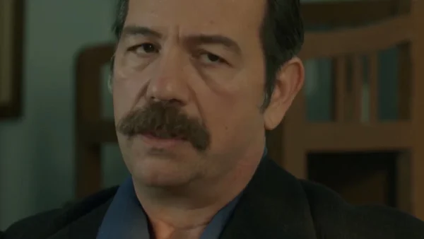 Η Παραλία (23/4): «Είσαι σίγουρος ότι είναι κόρη της; Πίσω απ' όλα κρύβεται ο Αρχοντάκης» - Βαθιά κρυμμένα μυστικά βγαίνουν στη φόρα