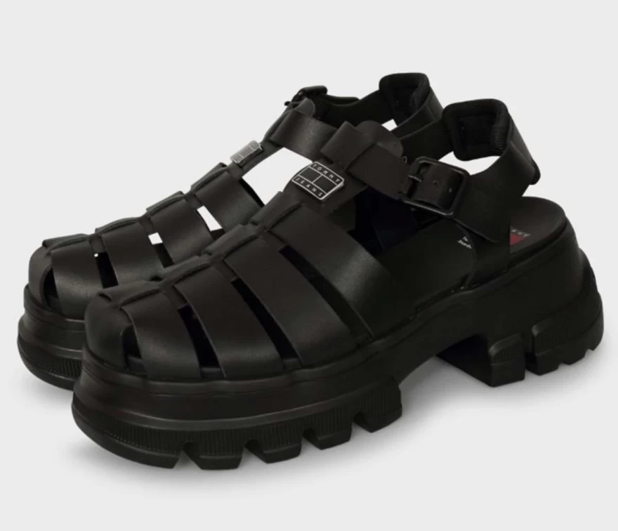 μαύρα crab sandals