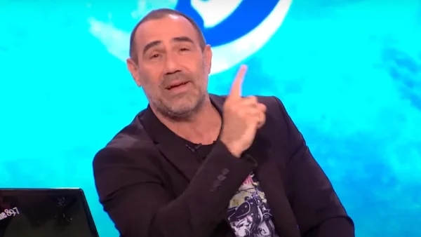 Αντώνης Κανάκης: «Γενέθλια» για το Ράδιο Αρβύλα – Η αφιέρωση στον τηλεοπτικό «αέρα»