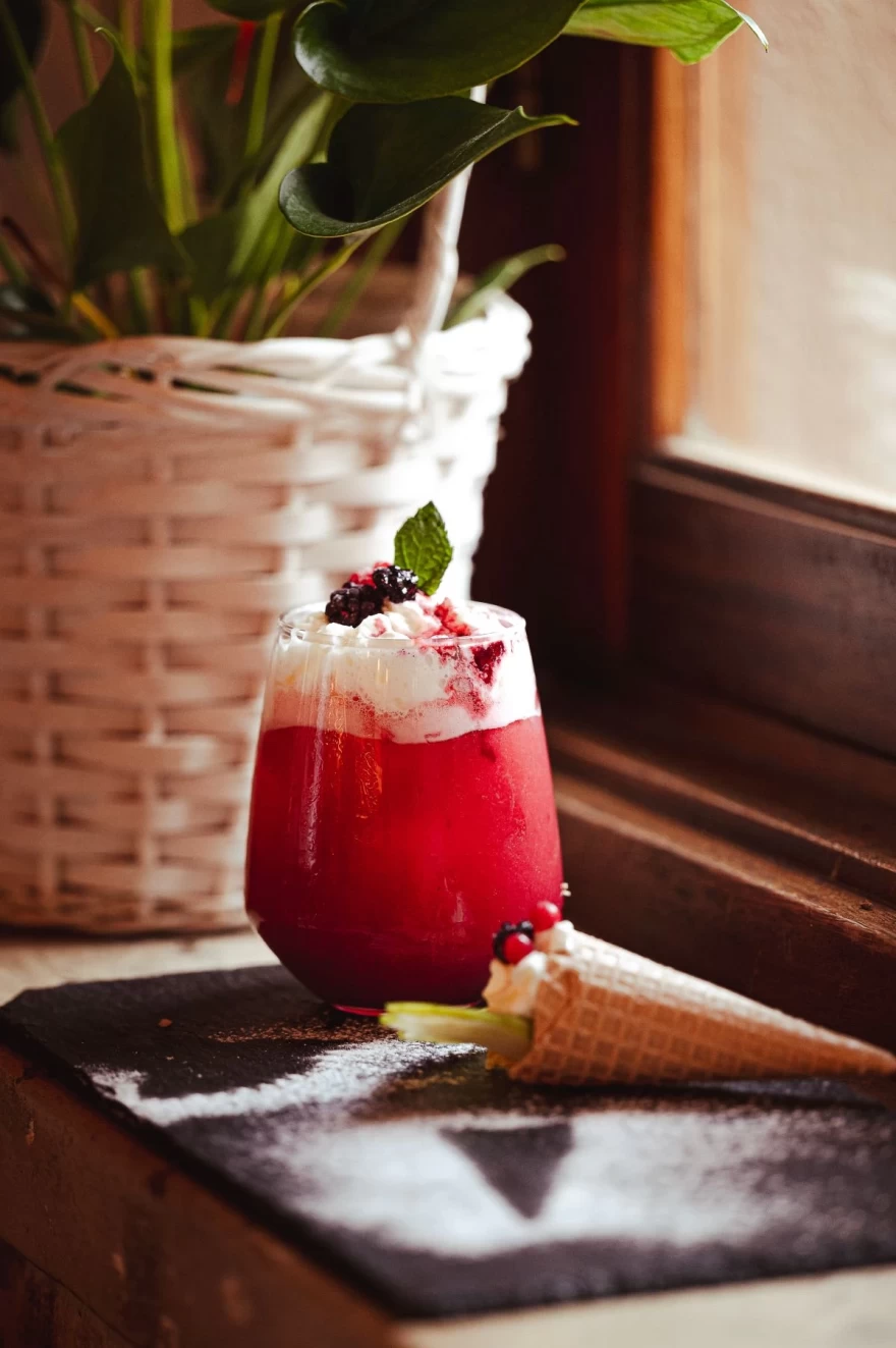 Στο Ενετικό για κοκτέιλς και brunch