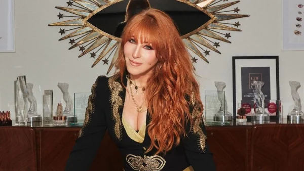 Perfume alert: H Charlotte Tilbury λανσάρει νέα σειρά αρωμάτων που βελτιώνει τη διάθεση & χαλαρώνει!