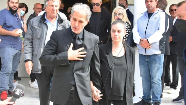 Δημήτρης Κόκοτας - Η σύζυγός του, Κατερίνα, δηλώνει: «Θα είναι θαύμα να βγει απ’ την εντατική και να σηκωθεί όρθιος»