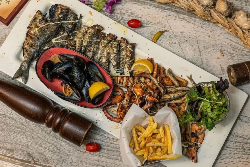 Ψαροταβέρνα Φλέγρα στο Πολύχρονο Χαλκιδικής