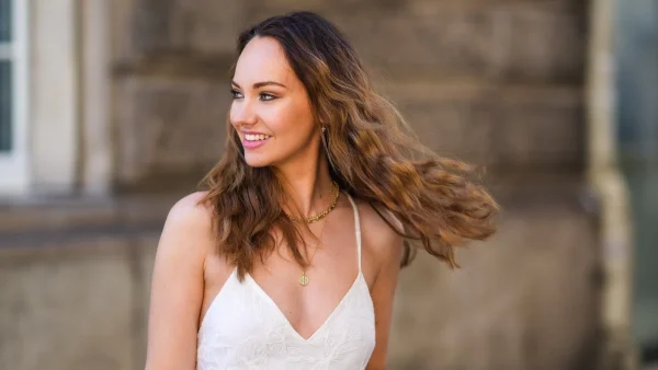 Mermaid hair: Αυτή είναι η hot τάση στα μαλλιά για την άνοιξη που θα σε μεταμορφώσει σε γοργόνα!