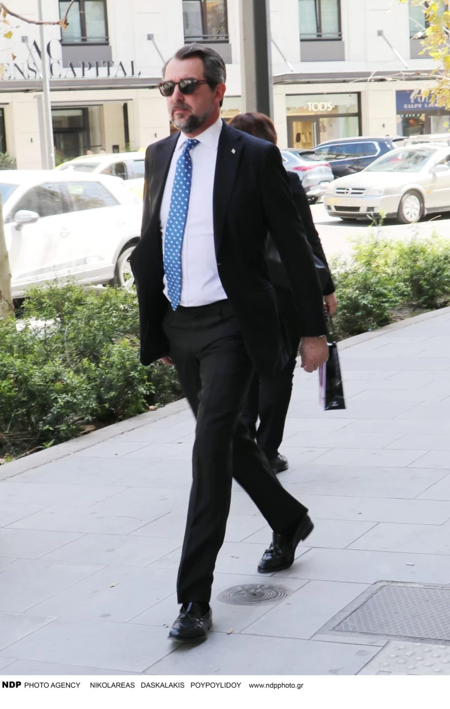 Νικόλαος Γλίξμπουργκ - Δημόσια εμφάνιση