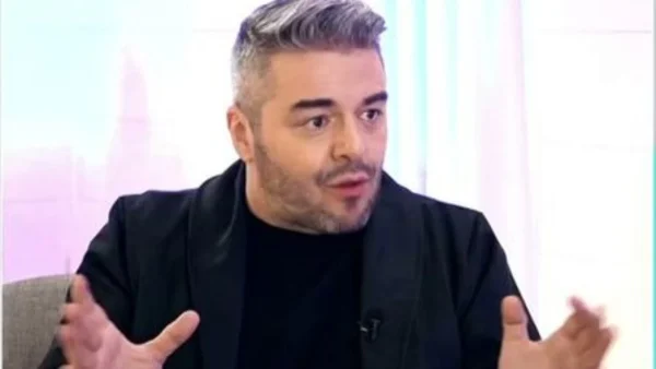 Πέτρος Πολυχρονίδης: «Παντρεύτηκα κανονικότατα με τη σύζυγό μου» - Οι πρώτες δηλώσεις για τον ''μυστικό'' γάμο και η έντονη ενόχλησή του