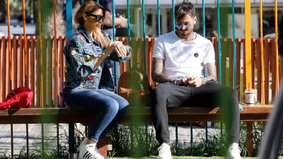 Σάββας Γκέντσογλου: Μόλις επέστρεψε στην Ελλάδα και η Αγγελική Ηλιάδη τον υποδέχτηκε στο αεροδρόμιο