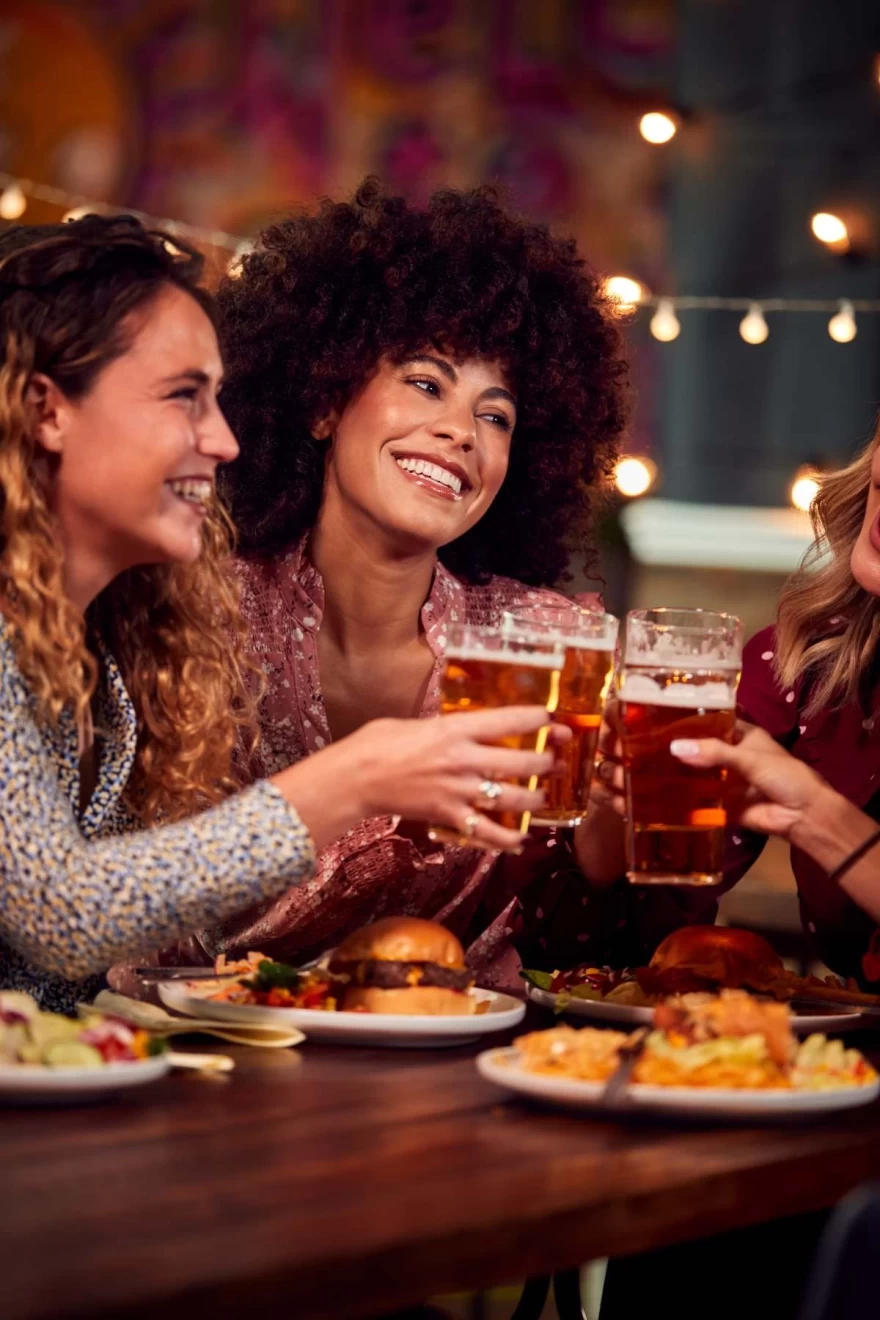 friends drink beer