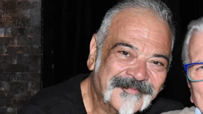 Στηβ Ντούζος - Νοσηλεύεται εδώ και 3 εβδομάδες: «Μου λένε να κόψω το κάπνισμα και δεν κόβεται...»