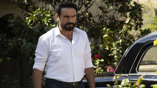 Το προξενιό της Ιουλίας (9/4): Την γδύνει μέσα στον αχυρώνα και κάνει έρωτα μαζί της - Την κερατώνει μέσα στο σπίτι τους