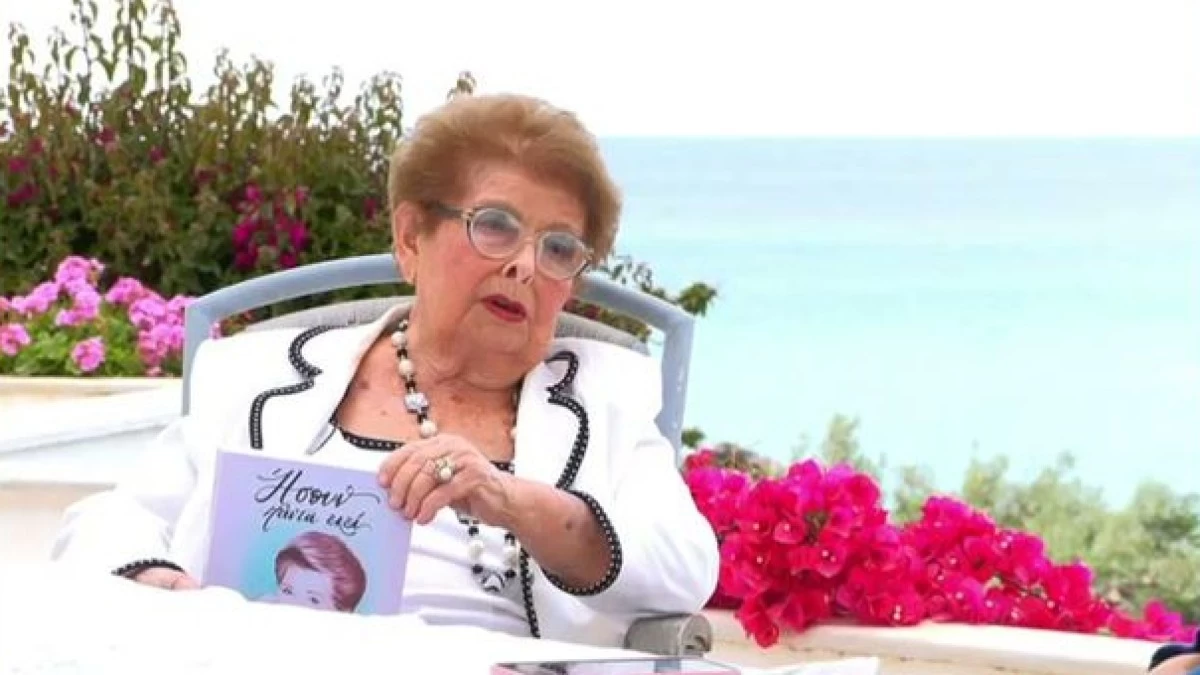 Βέφα Αλεξιάδου: «Δεν υπάρχουν ομόφυλα ζευγάρια! Να καθίσει στα αυγά του ο Κασσελάκης που θέλει να παντρευτεί άντρα και να υιοθετήσει παιδί»