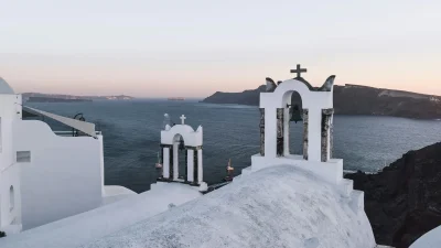 Τριήμερο του Αγίου Πνεύματος: 10 κορυφαίοι ελληνικοί προορισμοί για μια σύντομη καλοκαιρινή απόδραση!