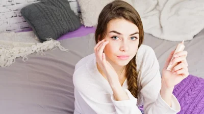 Ombré concealer: Βρήκαμε τo πιο εύκολο beauty hack του TikTok για ξεκούραστο & φωτεινό βλέμμα!