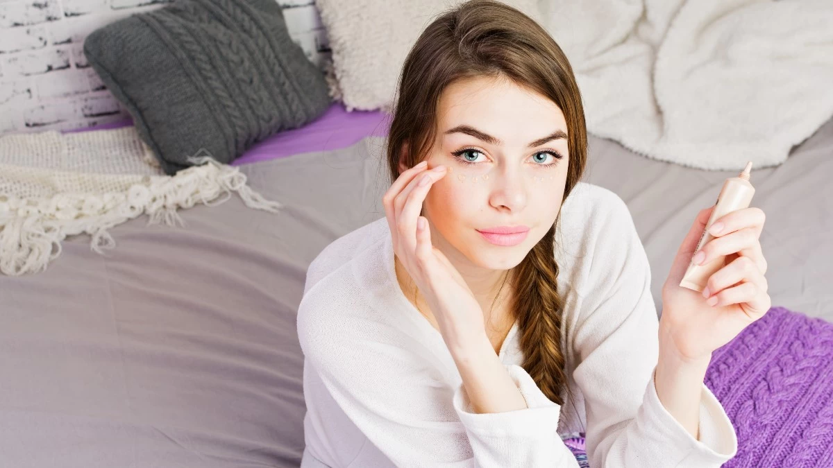 Ombré concealer: Βρήκαμε τo πιο εύκολο beauty hack του TikTok για ξεκούραστο & φωτεινό βλέμμα!