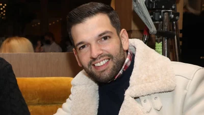 Πέτρος Συρίγος: Επεισόδιο στη θάλασσα με τη δίχρονη κόρη του - Παραλίγο να χρειαστεί ανάνηψη