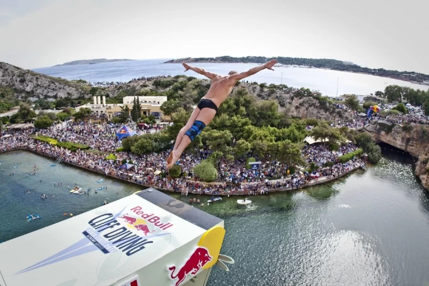 Red Bull Cliff Divin - Το πιο θεαματικό event