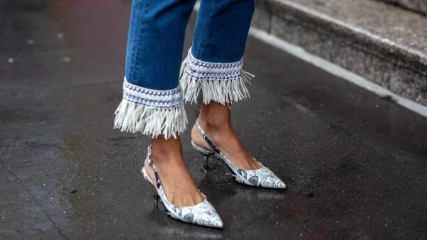 Snazzy jeans: Ποια είναι η huge τάση στα τζιν παντελόνια του καλοκαιριού;