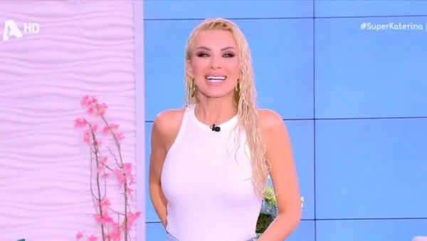 Γέννησε αγαπημένη δημοσιογράφος του Super Κατερίνα - Οι πρώτες δηλώσεις της νέας μανούλας και η ευχή της Καινούργιου