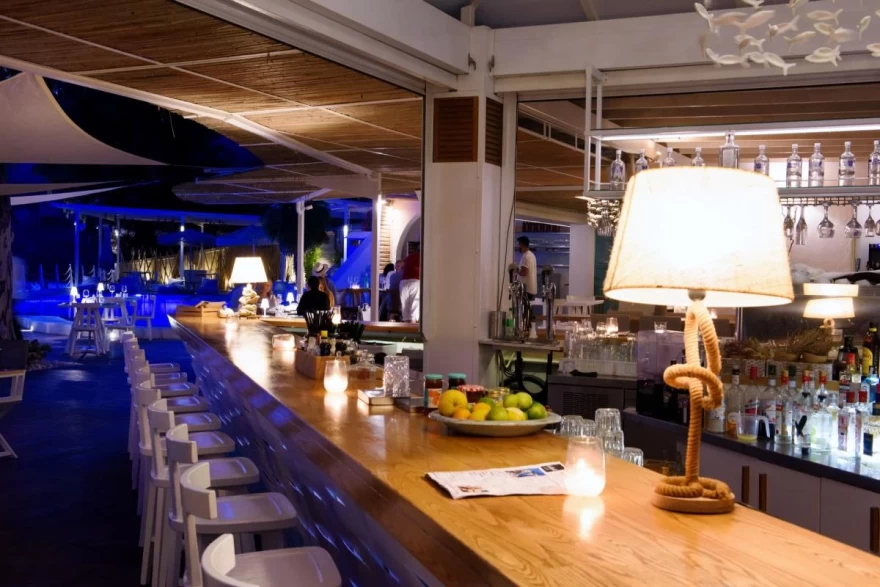 akron beach bar-restaurant Κέρκυρα