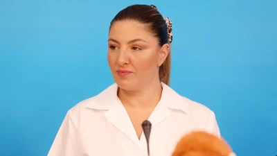 Έλενα Παπαρίζου: «Τέλος!» - Βάζει τέλος στο bodyshaming που έχει δεχτεί για την εμφάνισή της