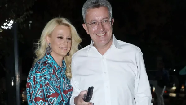 Νίκος Χατζηνικολάου: Το παθιασμένο φιλί με την Κρίστη Τσολακάκη - Στιγμές ευτυχίας για το ζευγάρι