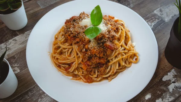 Spaghetti Bolognese: Αυτή είναι μια από τις top συνταγές για το κλασικό Ιταλικό αυτό πιάτο